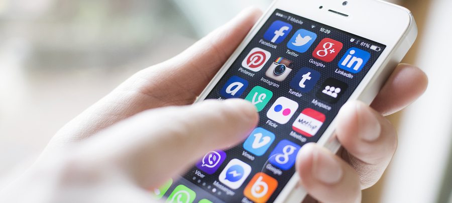 social-media-phone